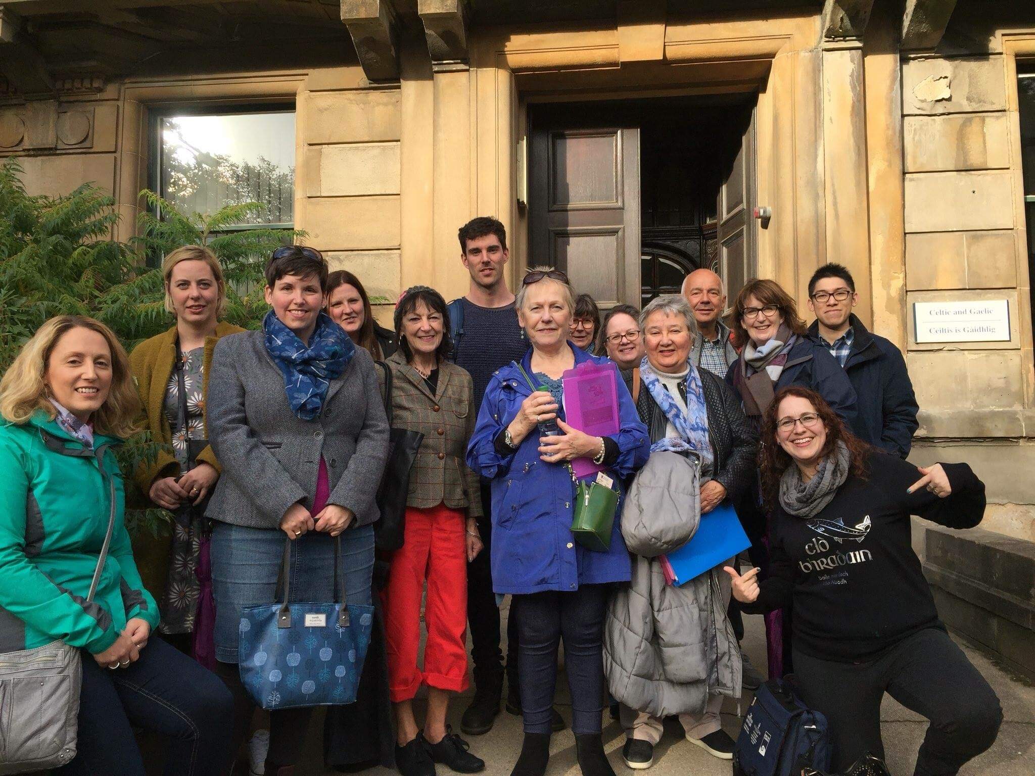 In front of the University of Glasgow Celtic Department on the last stop of the Cuairt Mhòr nan Gàidheal (Gaelic literary walking tour of Glasgow)