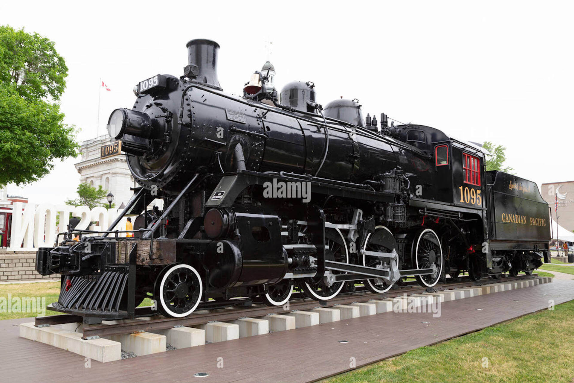 engine-1095-which-ran-on-the-canadian-pacific-railway-at-kingston-in-ontario-canada-the-steam-locomotive-was-built-by-the-canadian-locomoti